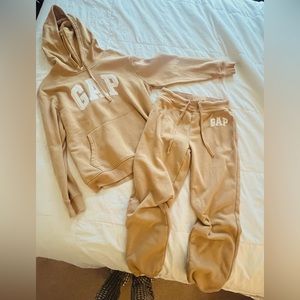Gap sweat outfit unisex size small